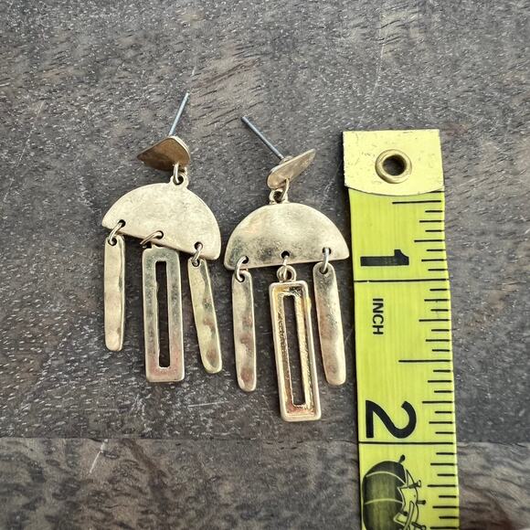 Hammered gold brass tone funky dangle drop geometric post earrings - Picture 3 of 3